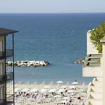 Nautilus Hotel